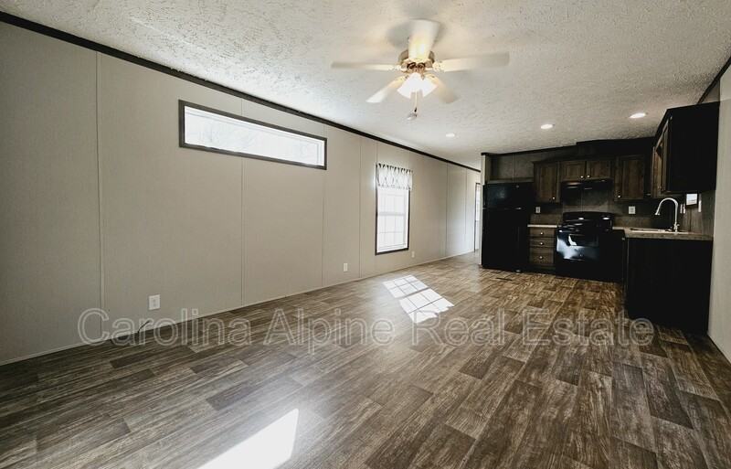 315 Starling Ln - Photo 3 of 12