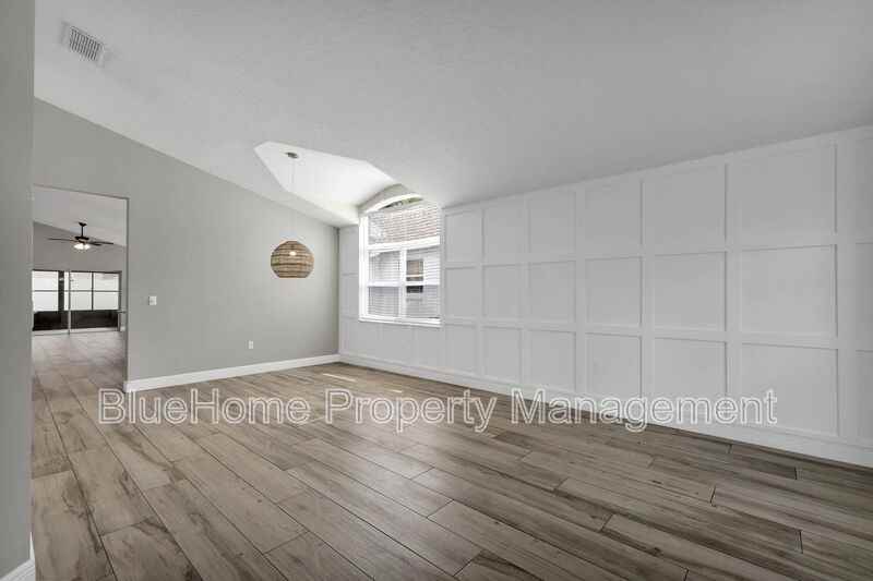 905 Devon Creek Rd - Photo 3 of 23