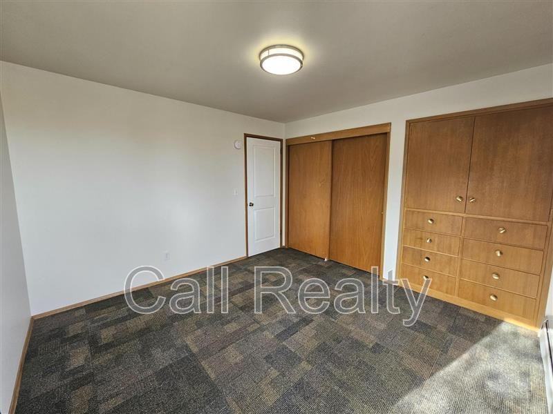 904 W Lincoln Pl #5 - Photo 7 of 10