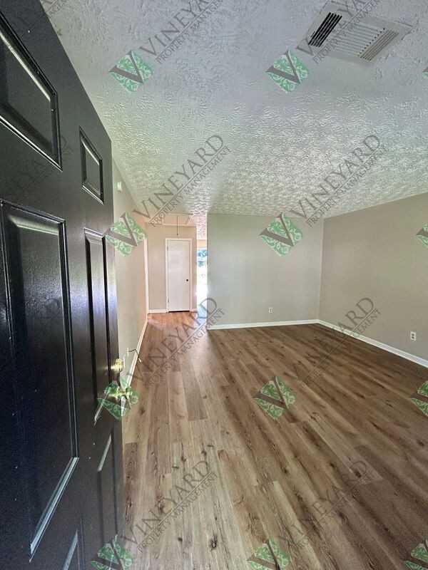 166 Kimberly Way Sw - Photo 4 of 19