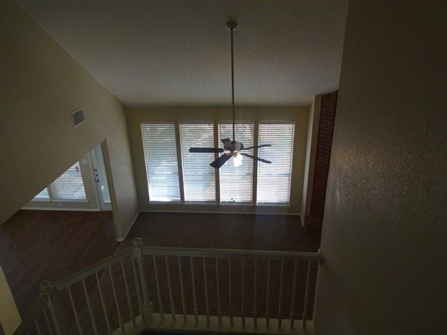 17927 Holderness Ln - Photo 3 of 9