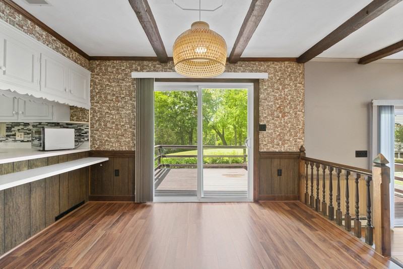 315 Oakwood Ave - Photo 5 of 34