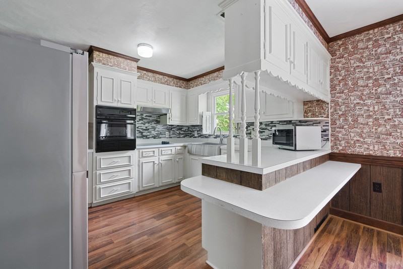 315 Oakwood Ave - Photo 6 of 34