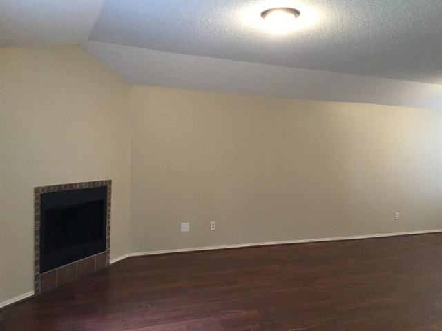304 Marsha St - Photo 3 of 16