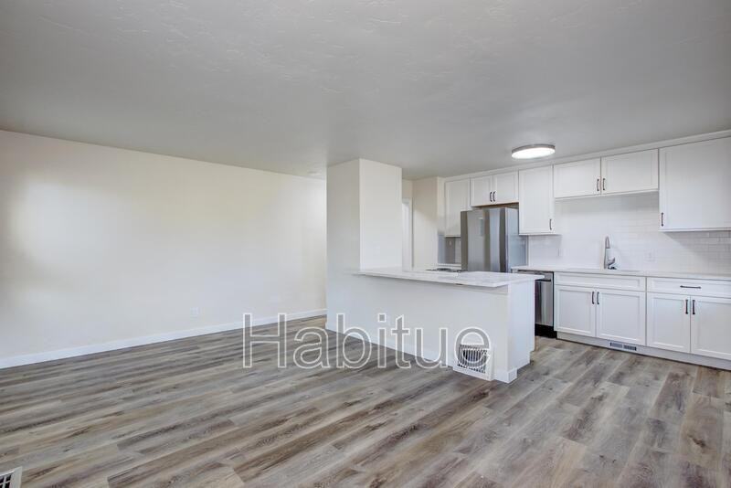 1002 N 27th St - Photo 3 of 12
