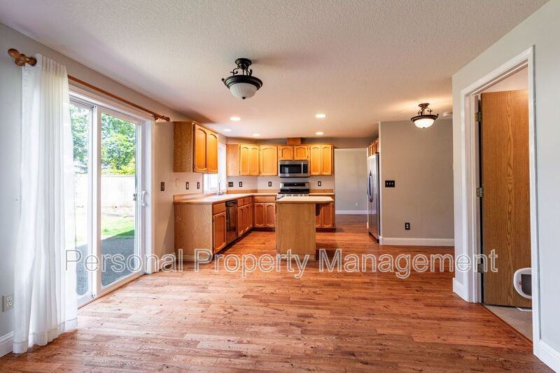 18714 Se 18th St - Photo 7 of 26