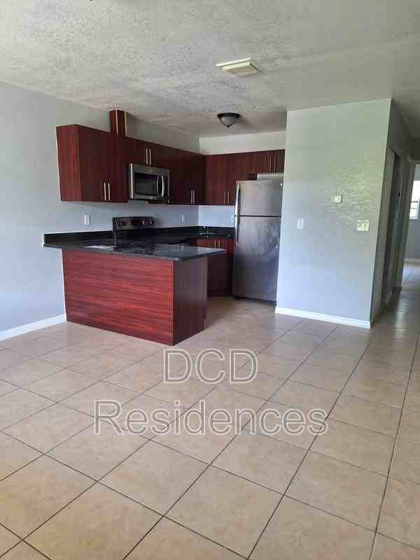 612 Sally Ln #14 - Photo 3 of 6