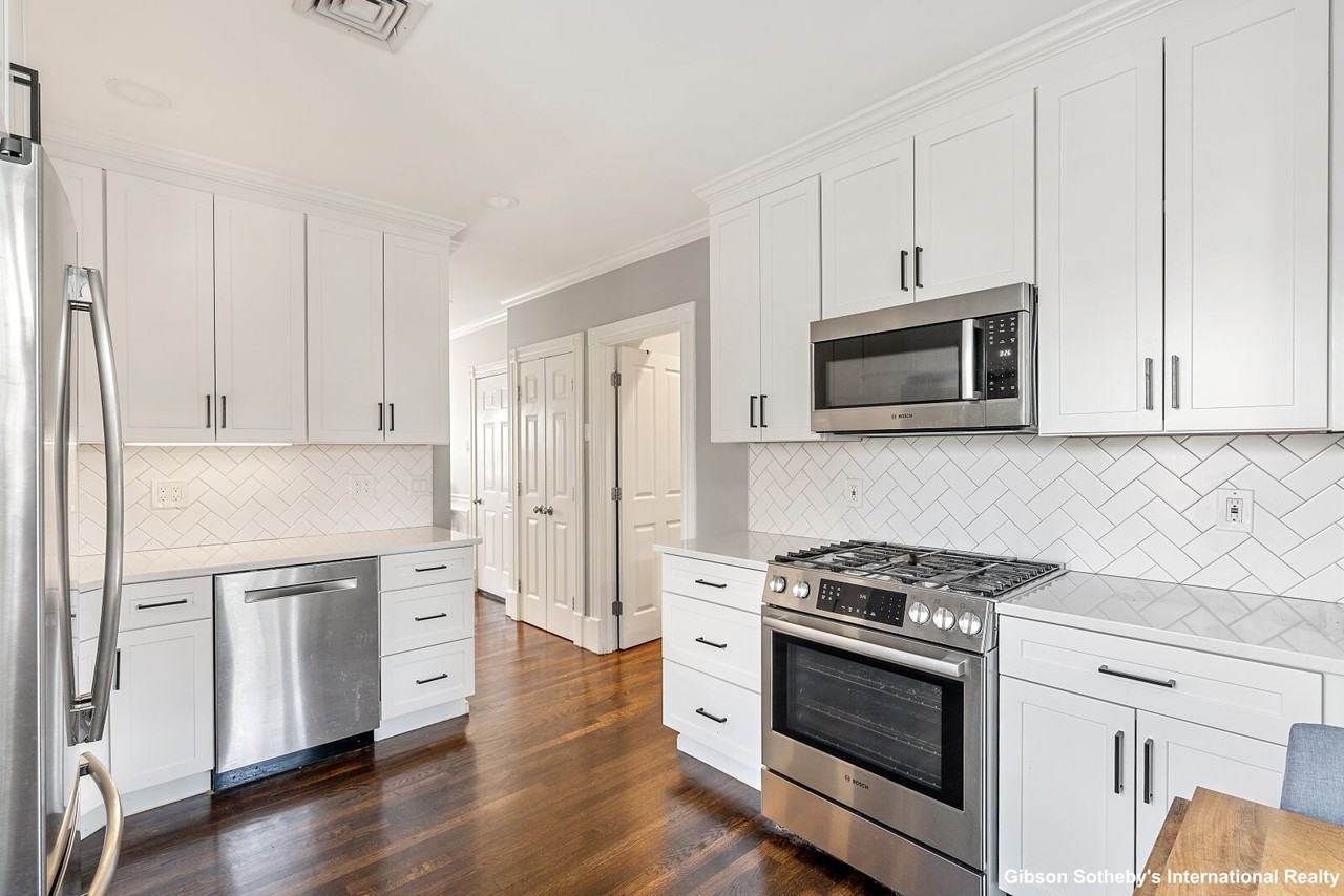 176 Bowen St #3 - Photo 5 of 18