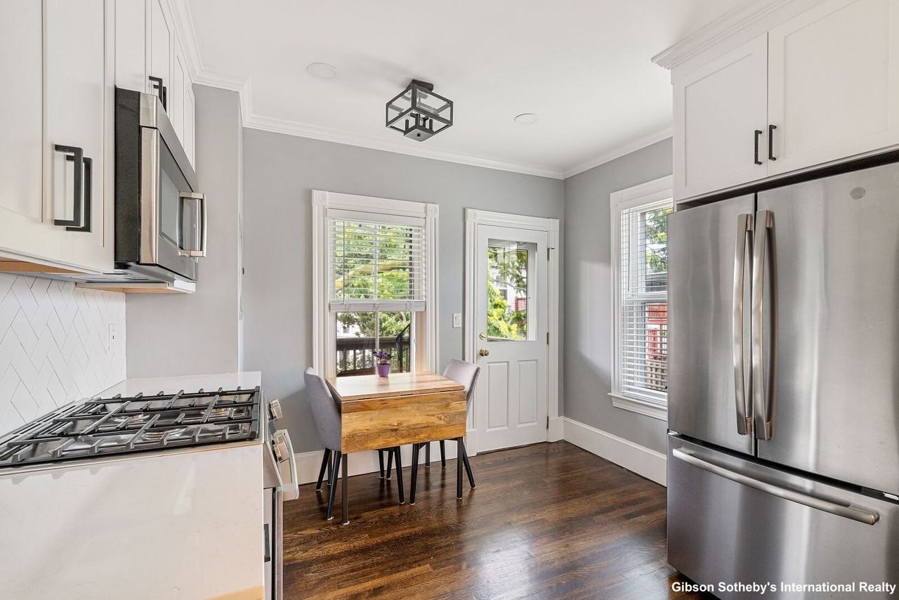 176 Bowen St #3 - Photo 7 of 18