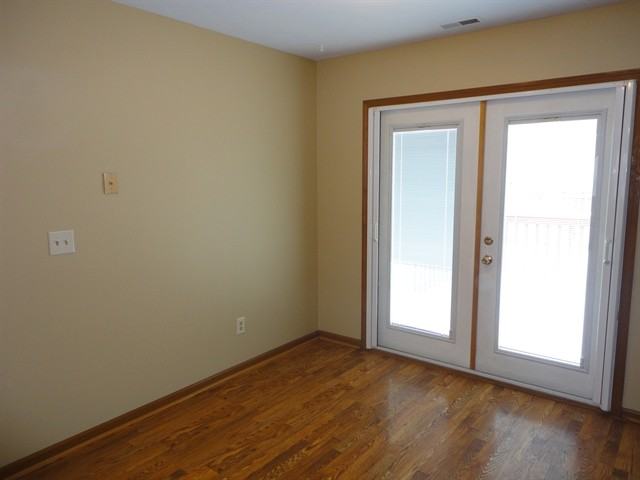 686 Hannah Pl - Photo 3 of 9