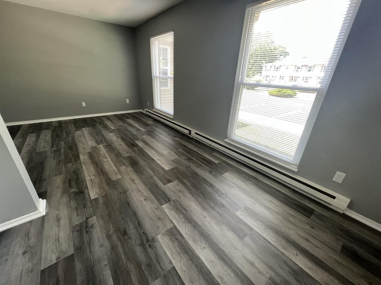 405 East Reed Street - Photo 5 of 22