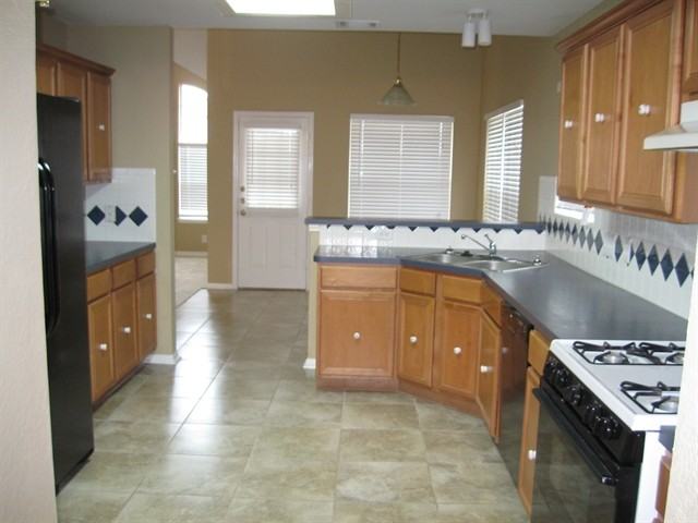 5123 Chase Park Gate St - Photo 3 of 21