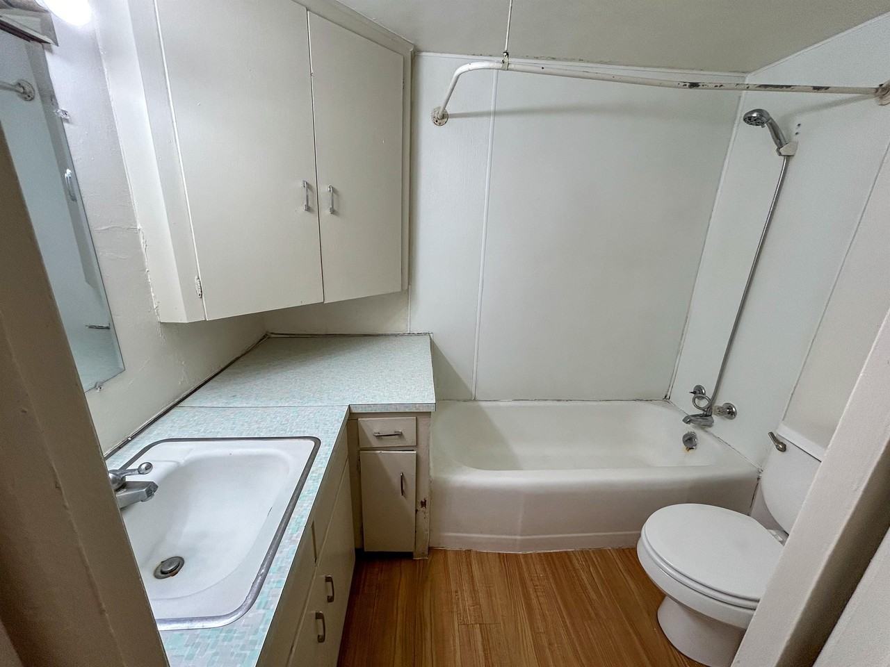 207 Highview Avenue - Photo 2 of 4