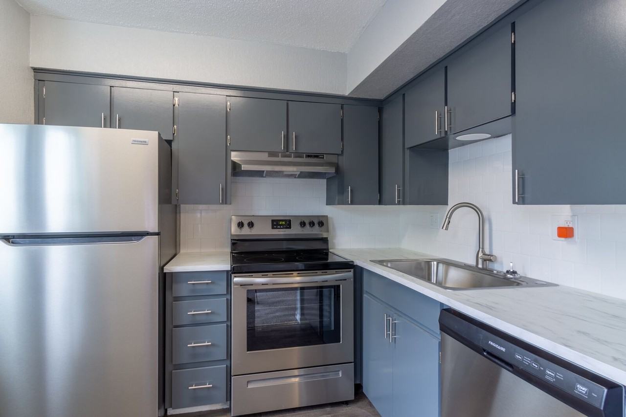 Wornall Place Apartments & Townhomes - Photo 2 of 50