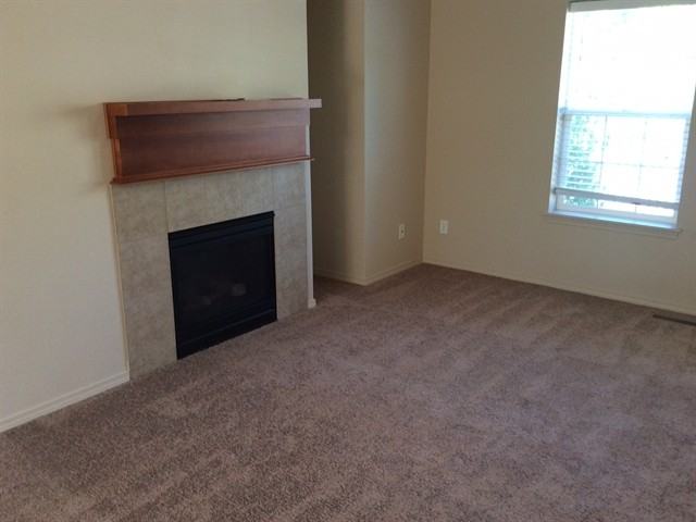 813 NE 115th Cir - Photo 2 of 18