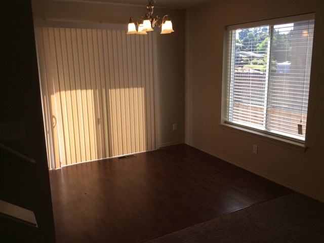 813 NE 115th Cir - Photo 3 of 18