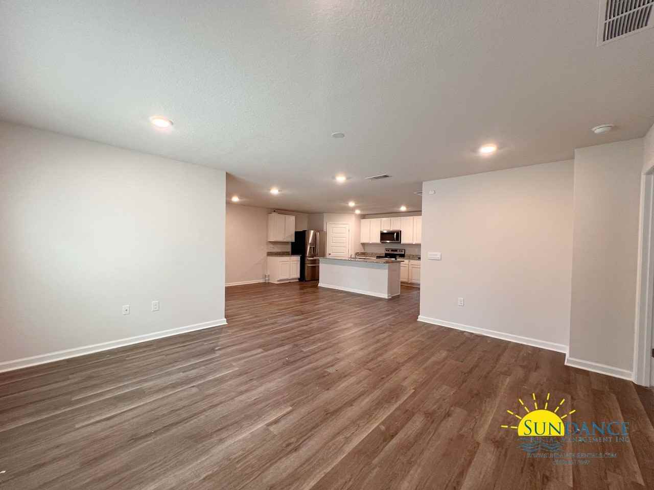 5374 Wyndell Cir - Photo 2 of 17