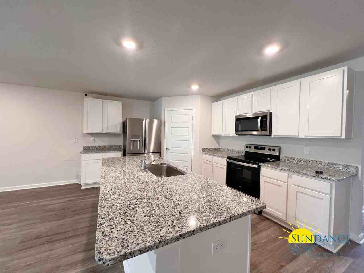 5374 Wyndell Cir - Photo 3 of 17