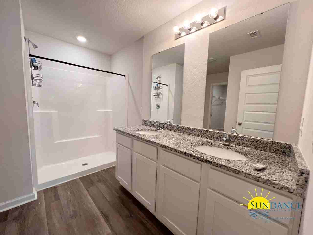 5374 Wyndell Cir - Photo 6 of 17