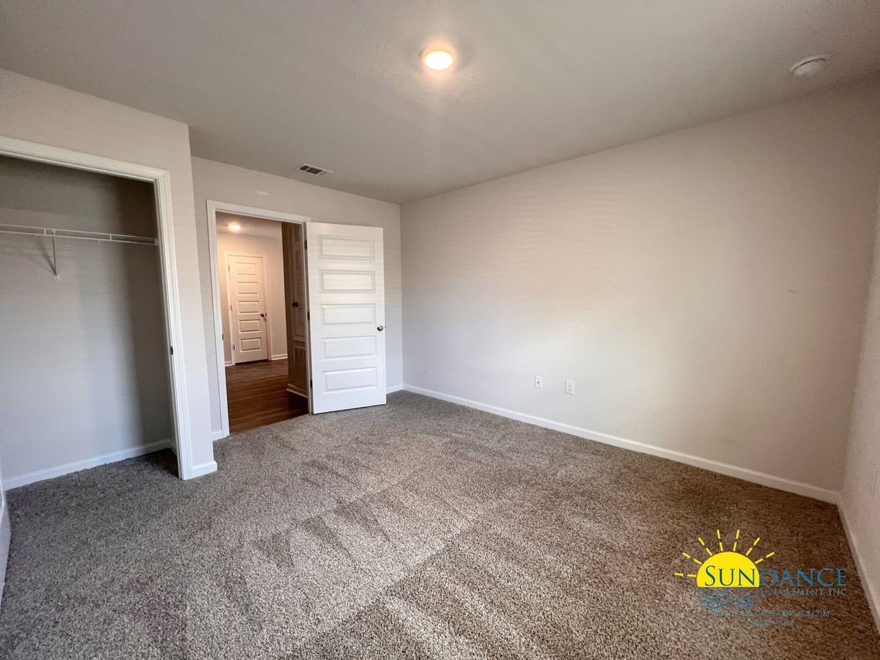 5374 Wyndell Cir - Photo 7 of 17