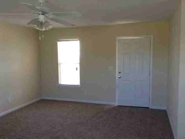 3005 Quail Oak Dr - Photo 2 of 11