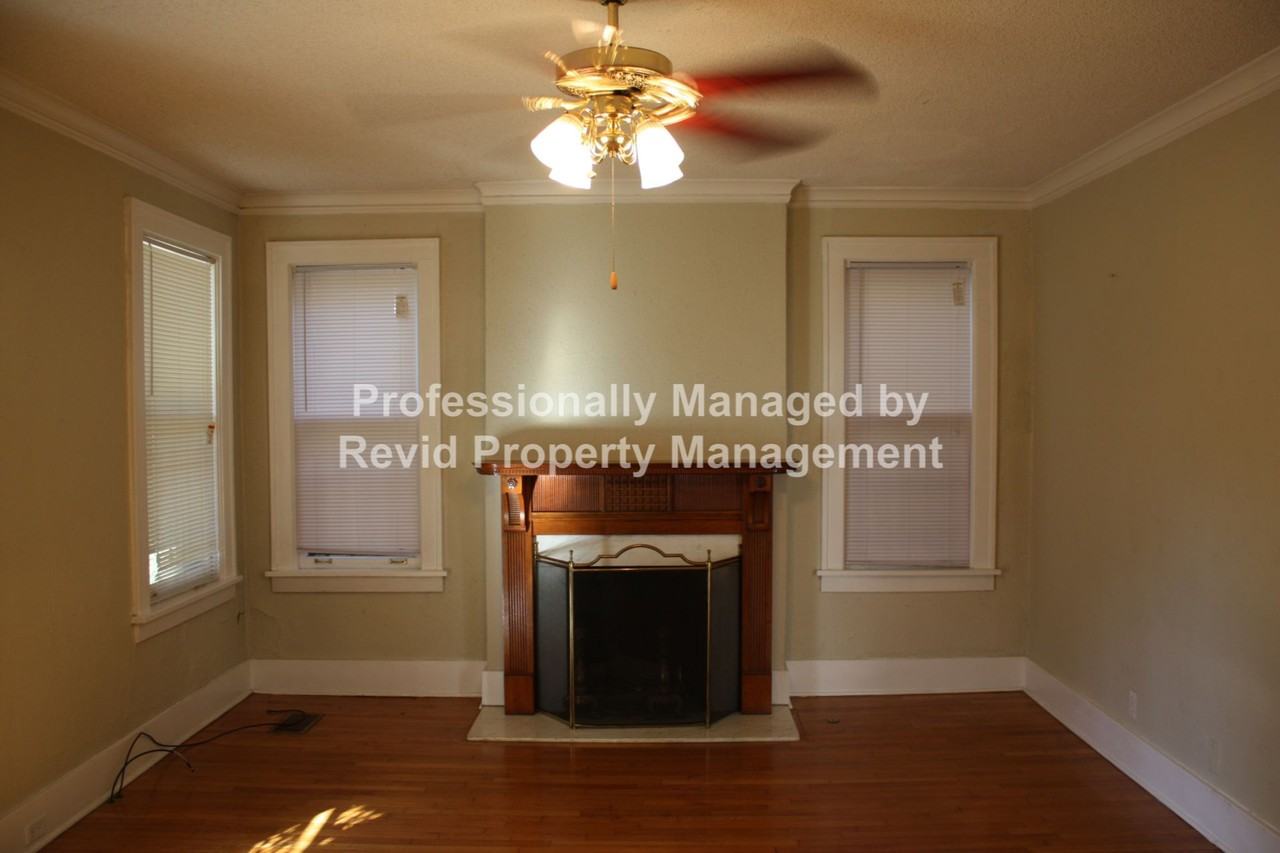 1820 Forest Ave - Photo 3 of 23