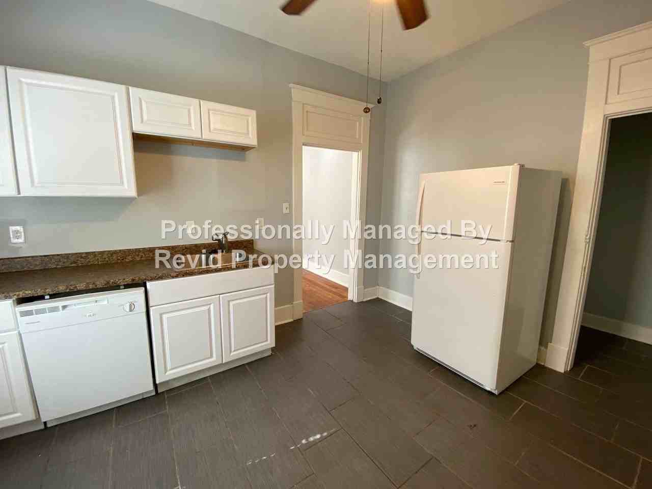 2164 Harbert Ave - Photo 7 of 32