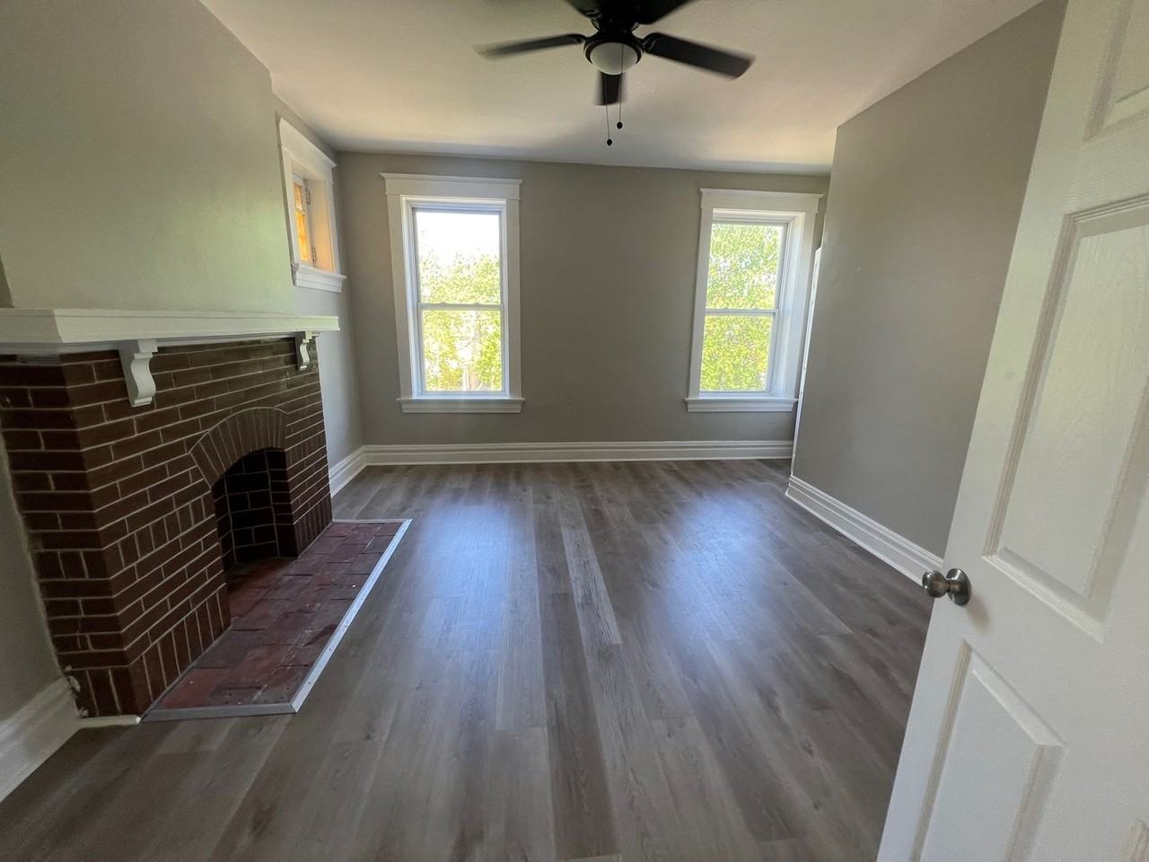 4650 Michigan Ave - Photo 6 of 15