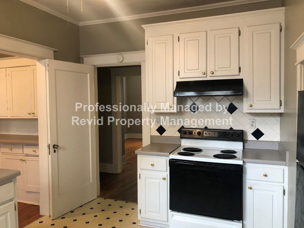 201 N Auburndale St - Photo 7 of 31