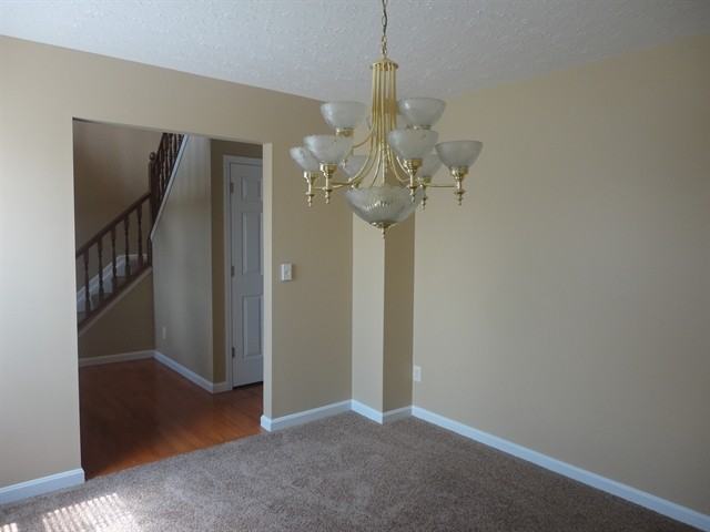 1889 Bridle Path - Photo 2 of 12