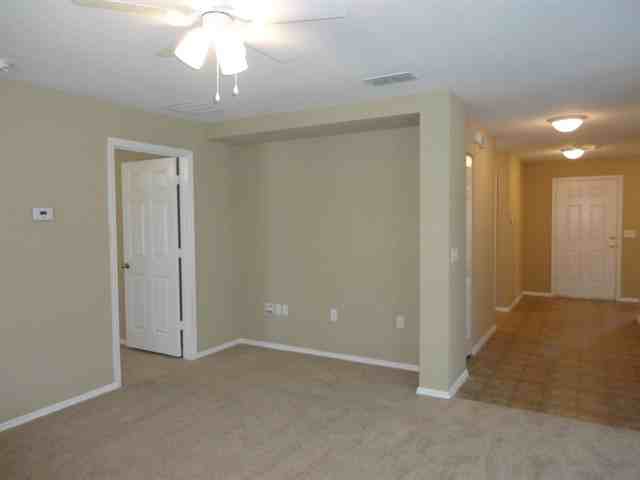 1733 Strathmore Cir - Photo 2 of 14