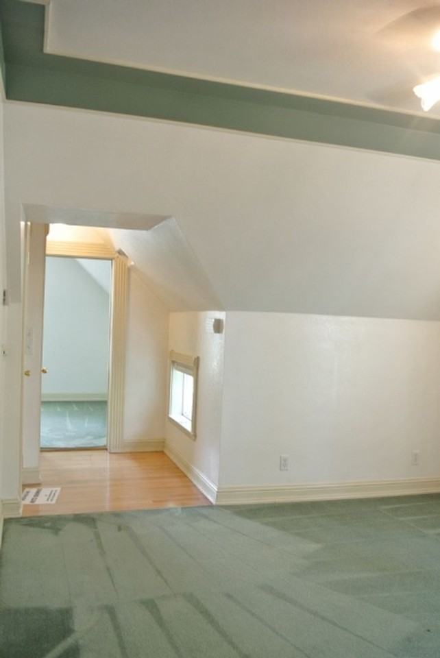 1105 1st Ave Ne #3 - Photo 5 of 13