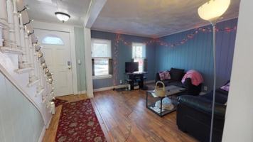 featured image of 2 Florence Ave