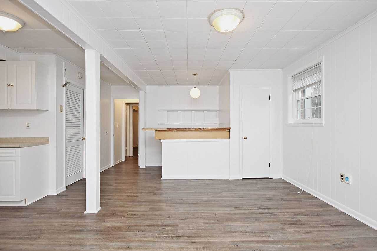 Sunset Rd 2423 - Photo 2 of 12