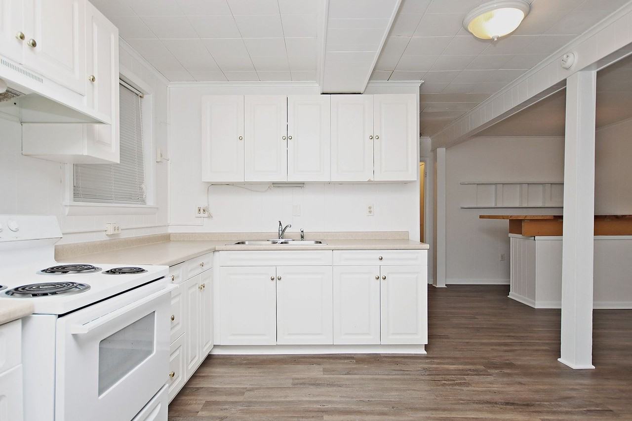 2423 Sunset Rd #B - Photo 5 of 12