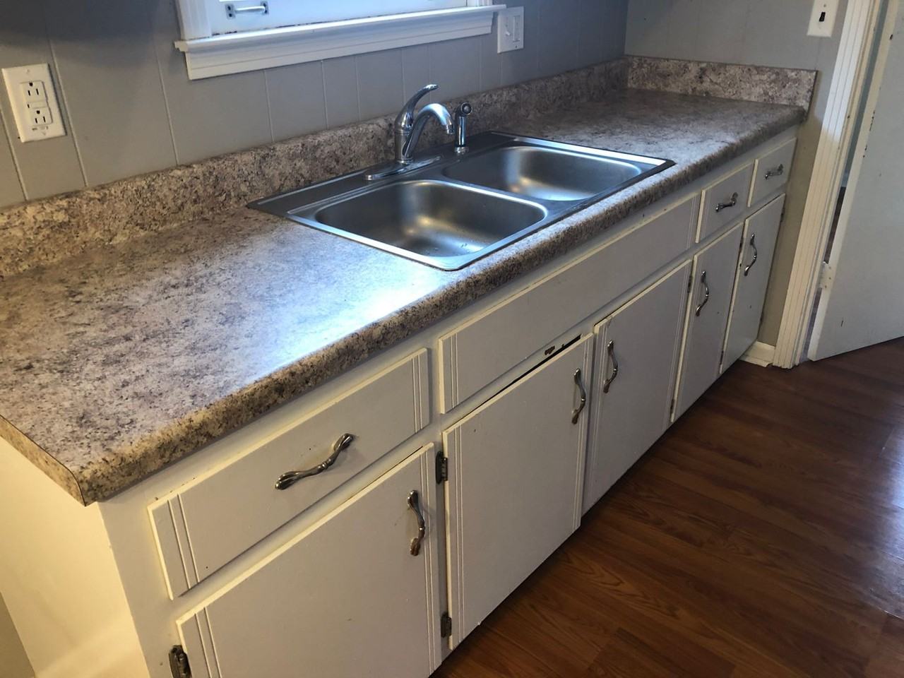 225 Old Hopkinsville Hwy - Photo 4 of 9