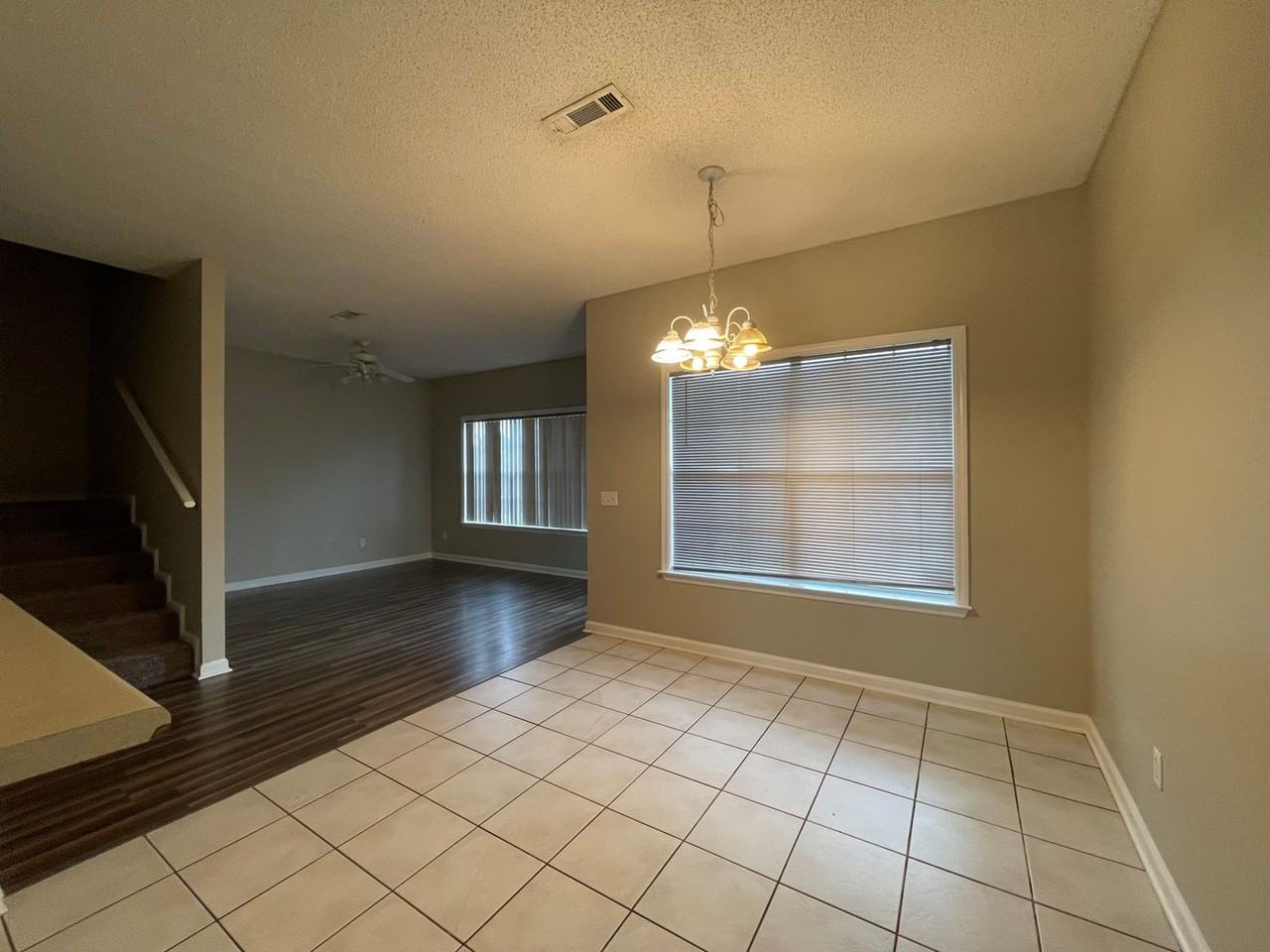 7 Courtyard Way - Photo 5 of 26