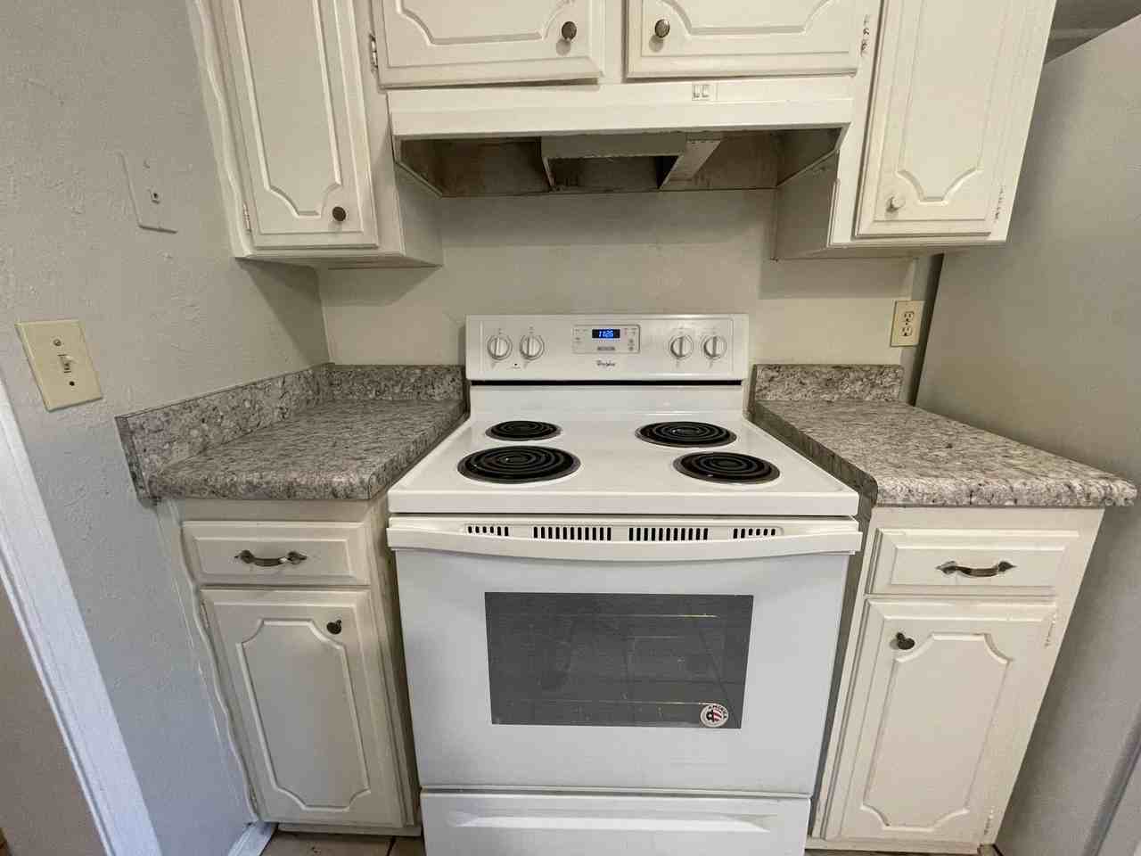 1201 Nw 104th Ter - Photo 3 of 19