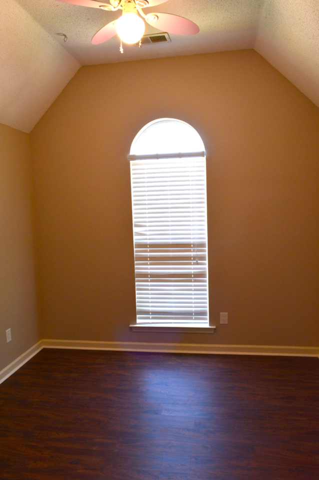 6871 Wrigley Dr - Photo 5 of 11