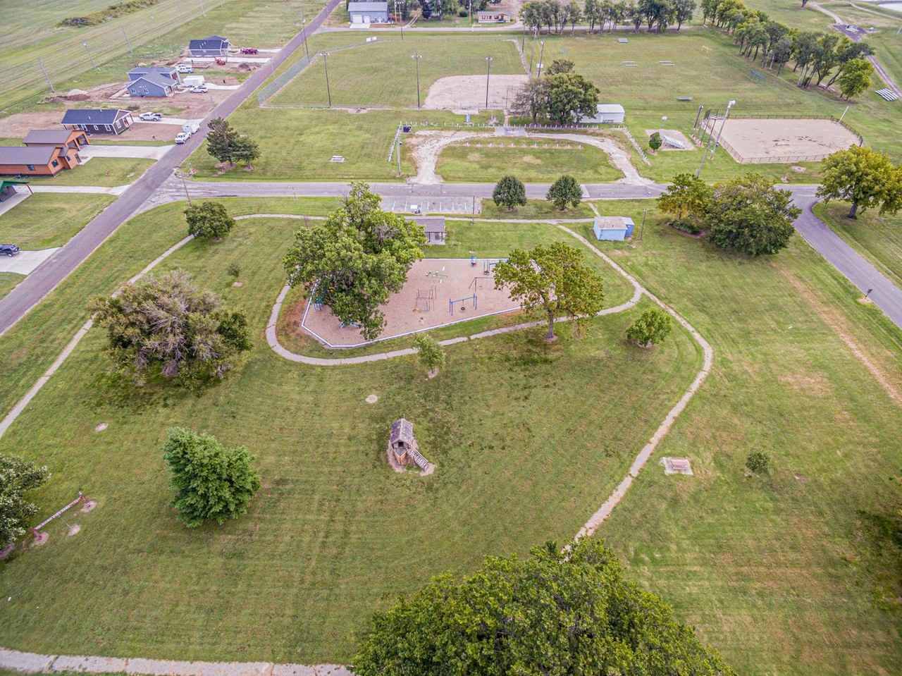 319 Smith St - Photo 2 of 43