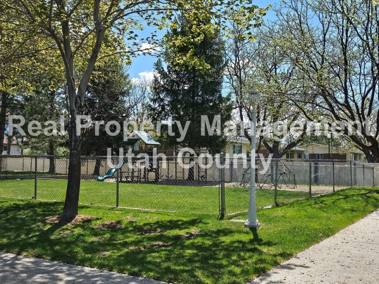 42 W 680 N - Photo 5 of 26
