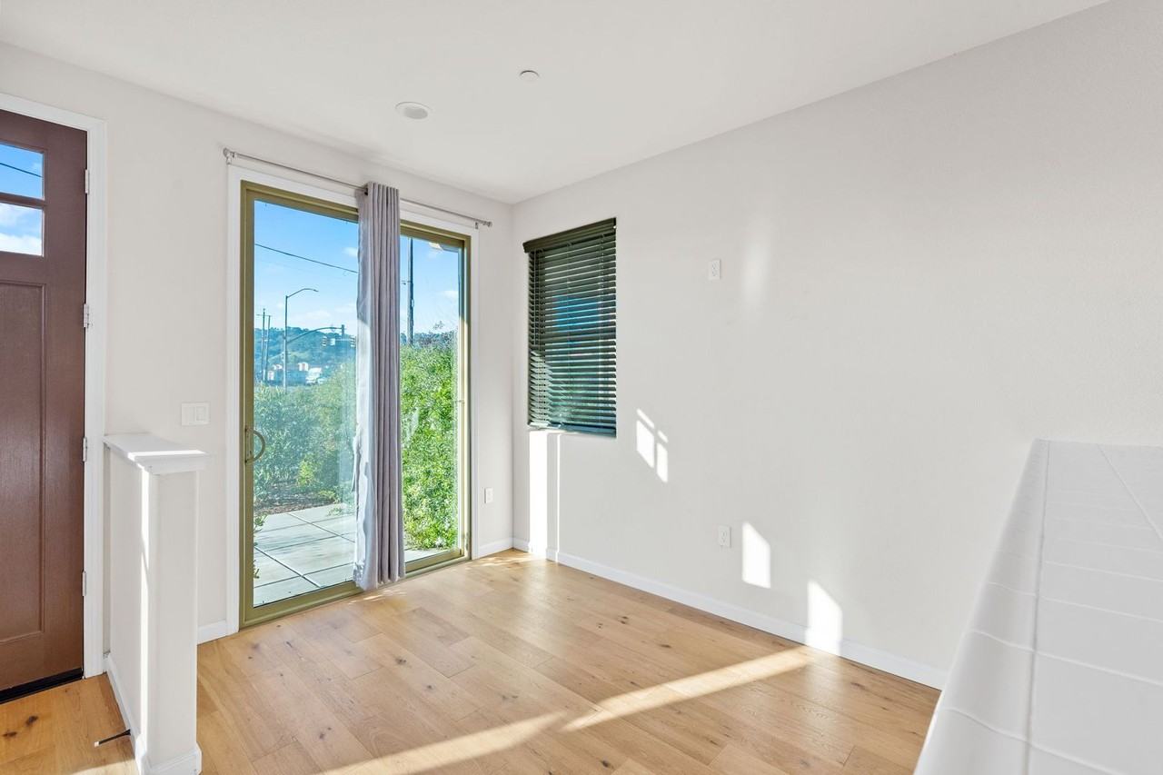 2594 1st St #D - Photo 5 of 34