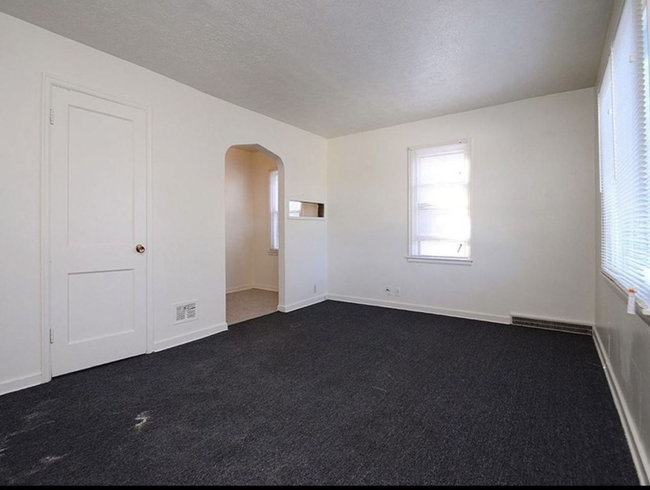 3711 N 36th Ave - Photo 3 of 12