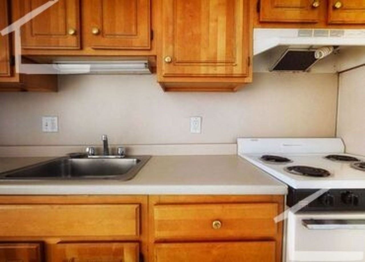 84 Gardner St - Photo 4 of 5