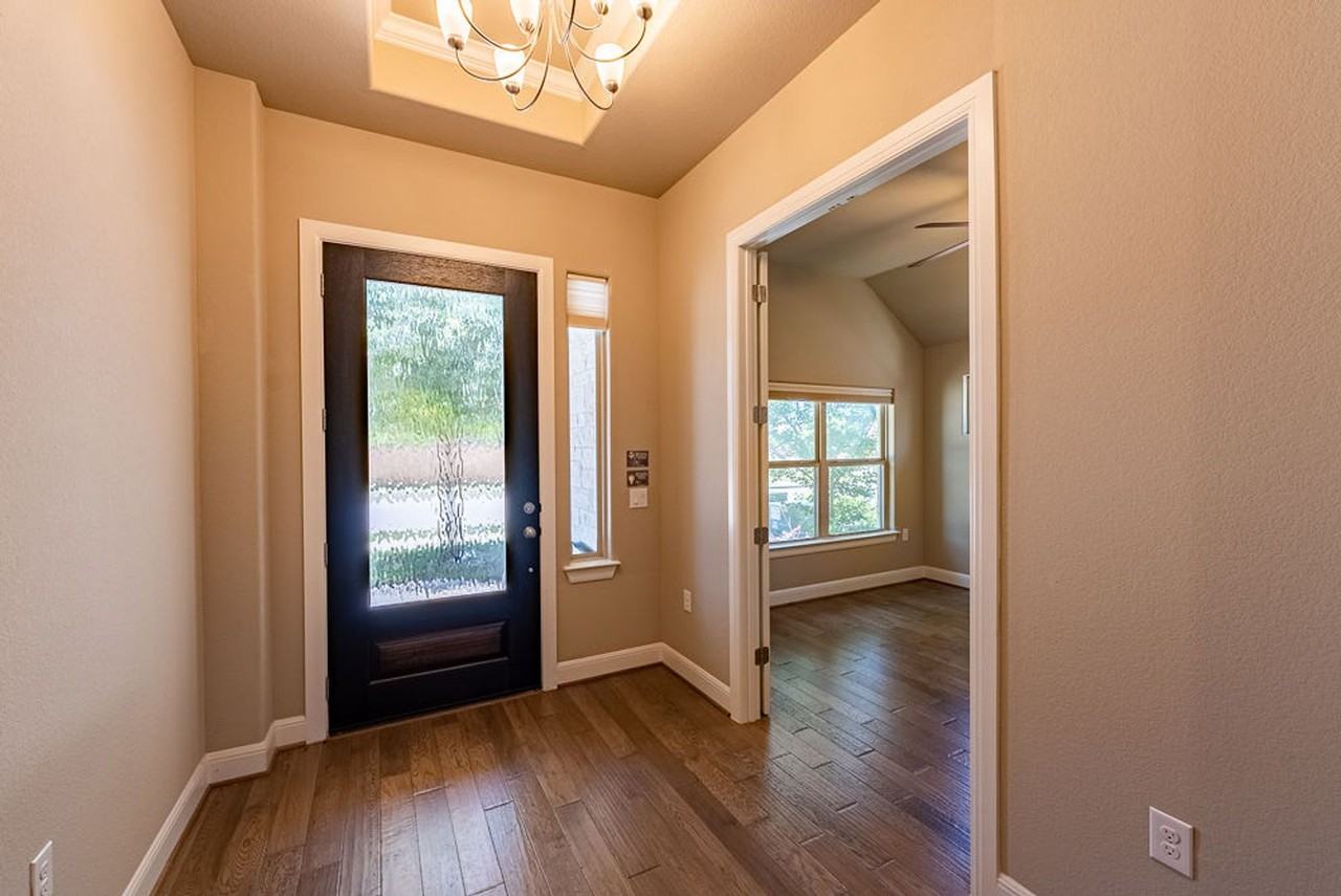 13609 Camp Comfort Ln - Photo 4 of 26