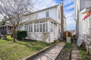 featured image of 50 E 3rd St