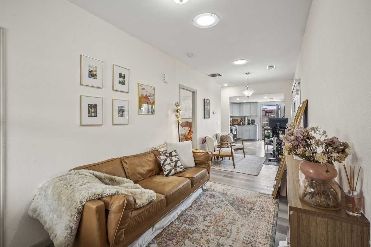 58 E 45th Ave - Photo 5 of 30