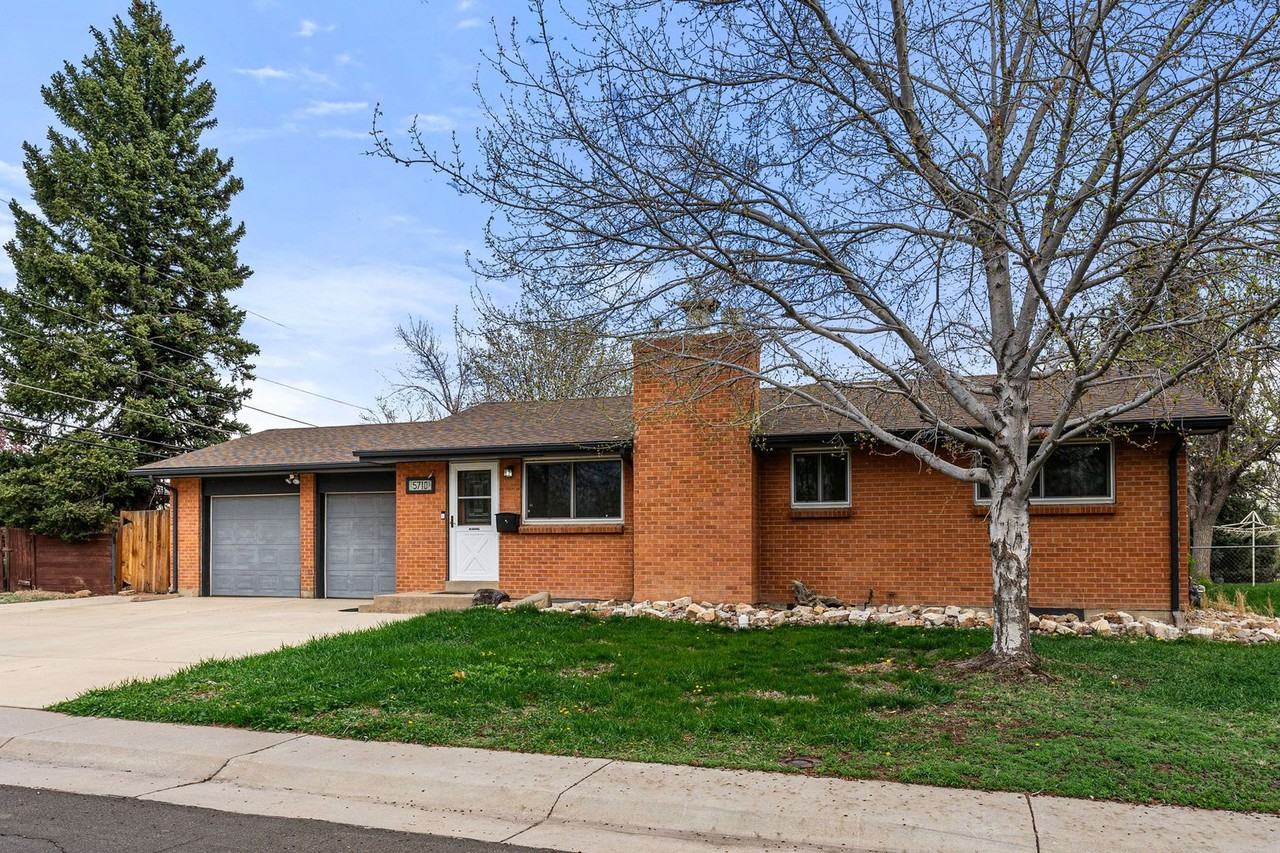 5710 S Julian St - Photo 3 of 24