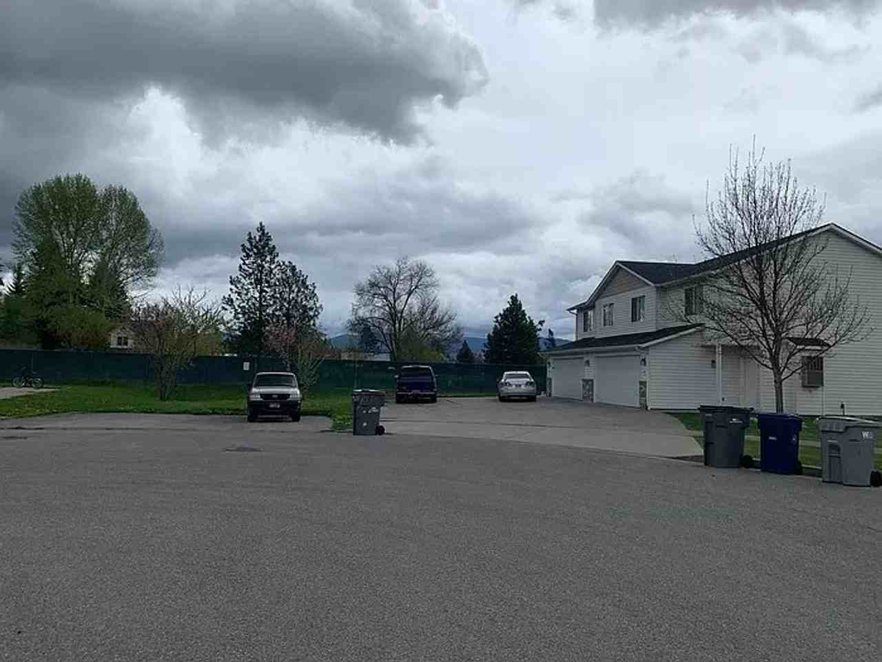 176 & 180 N Jadynn Court - Photo 2 of 21