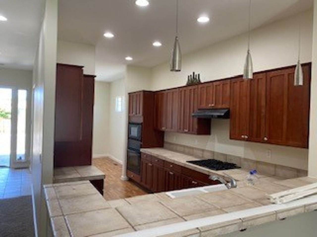 1219 Turnberry Dr - Photo 2 of 12